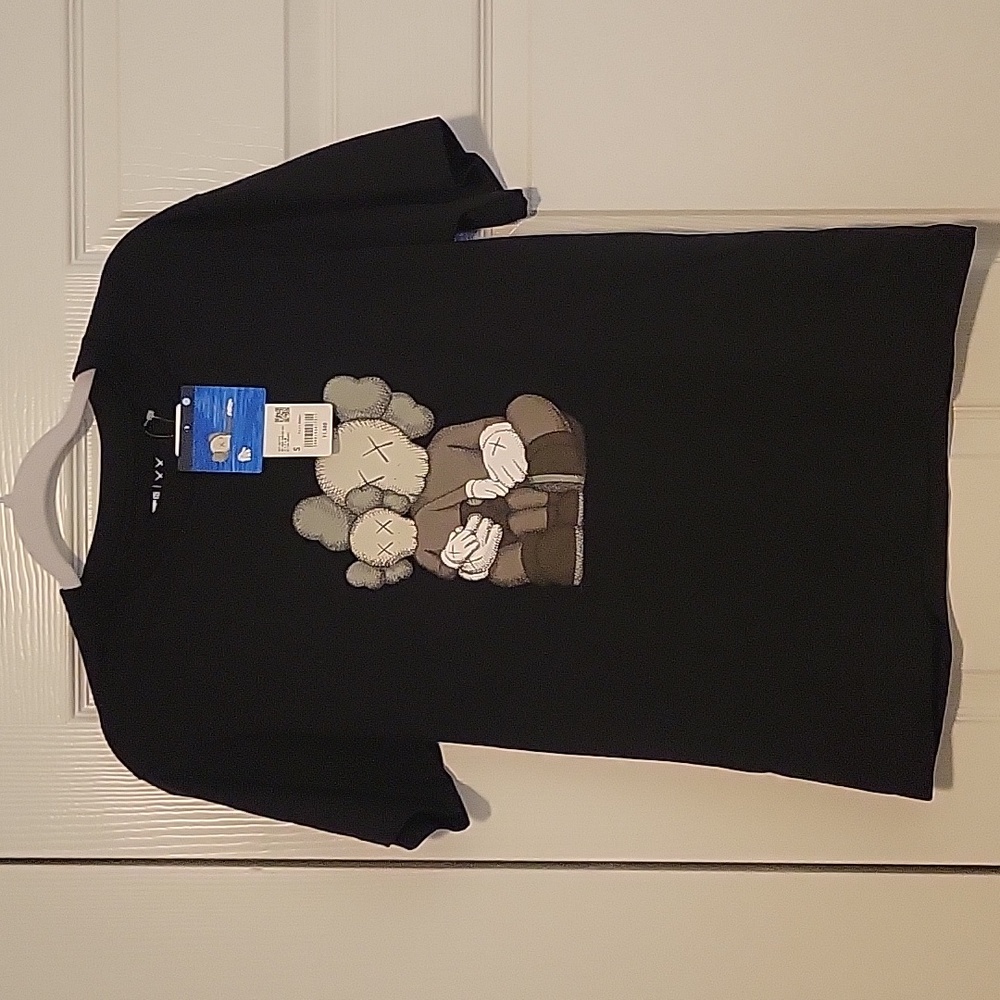 NWT Uniqlo x KAWS Small Tshirt